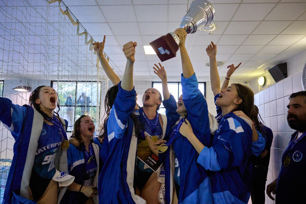 El Waterpolo Iru&ntilde;a 98 02 asciende a Divisi&oacute;n de Honor